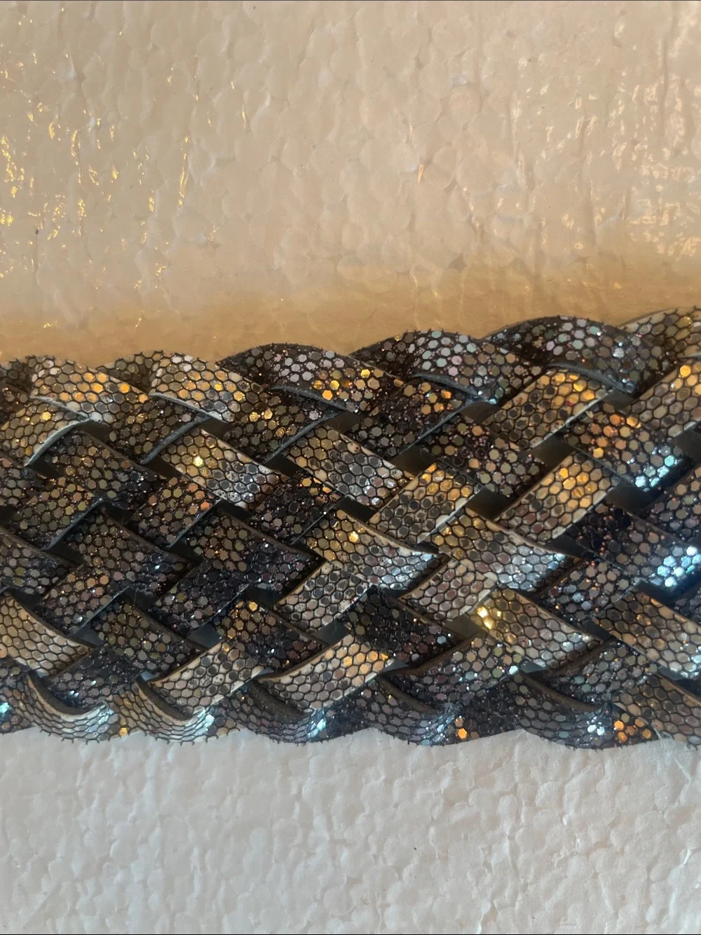 Woven Metallic belt silver Gray wide Belt Round Buckle Women’s size 9 adjustable